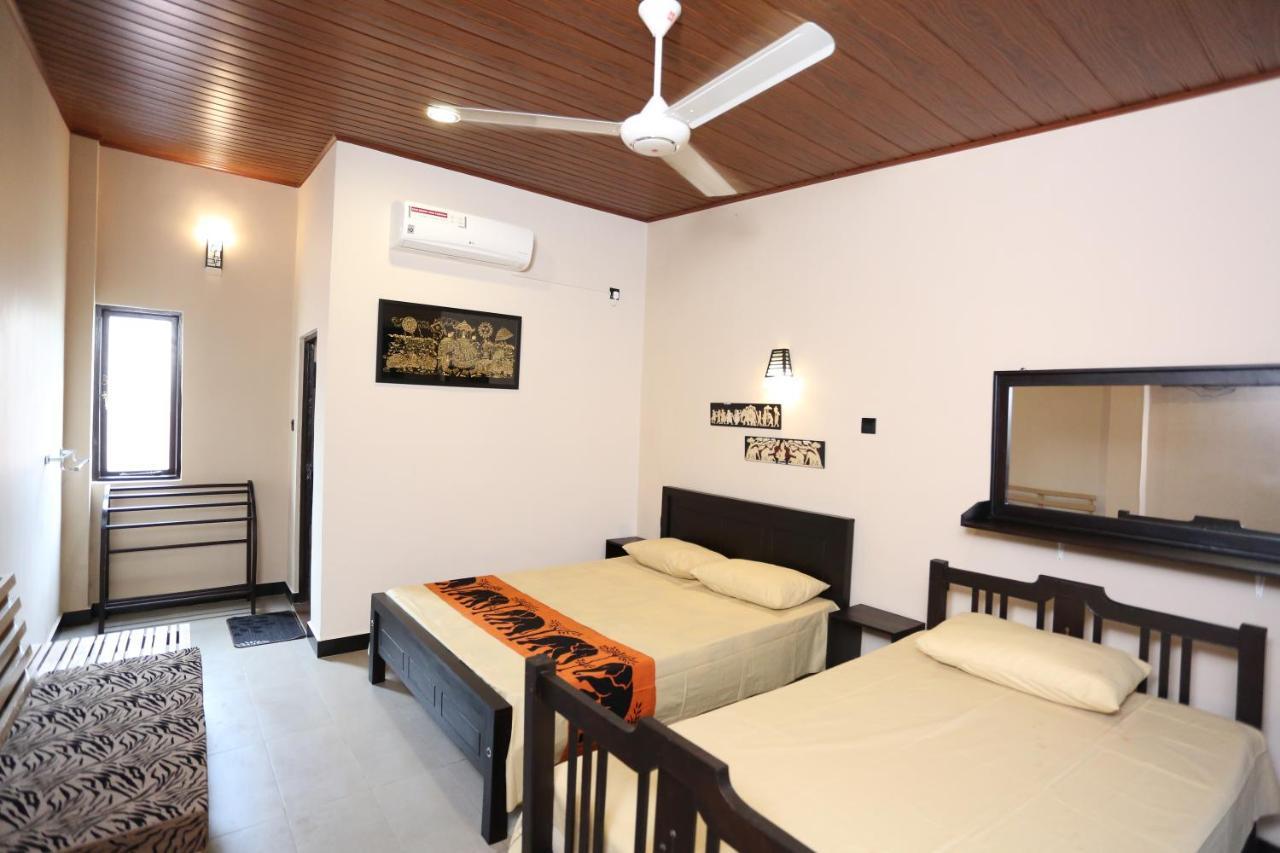 Edwin'S Airport Stay Dalupotha Ngoại thất bức ảnh