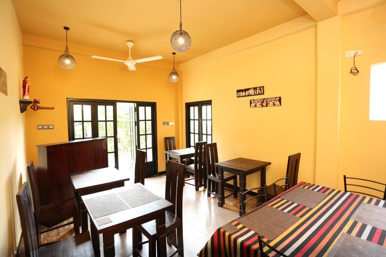 Edwin'S Airport Stay Dalupotha Ngoại thất bức ảnh