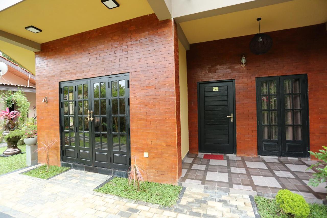 Edwin'S Airport Stay Dalupotha Ngoại thất bức ảnh
