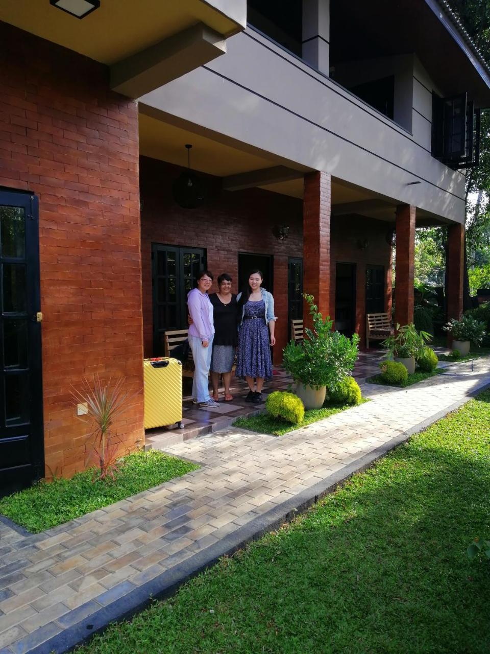 Edwin'S Airport Stay Dalupotha Ngoại thất bức ảnh
